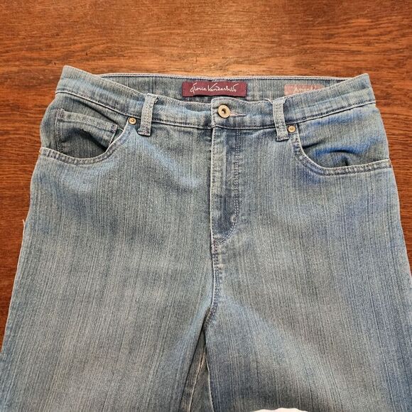 Faded jeans 👖 - Picture 3 of 6